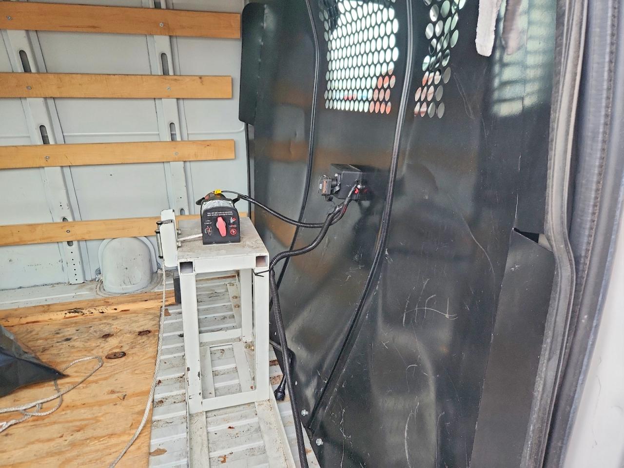 2021 GMC SAVANA G2500 photo 21