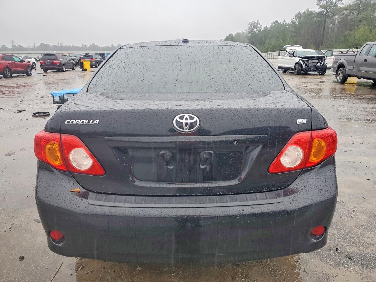 2010 TOYOTA COROLLA LE photo 6