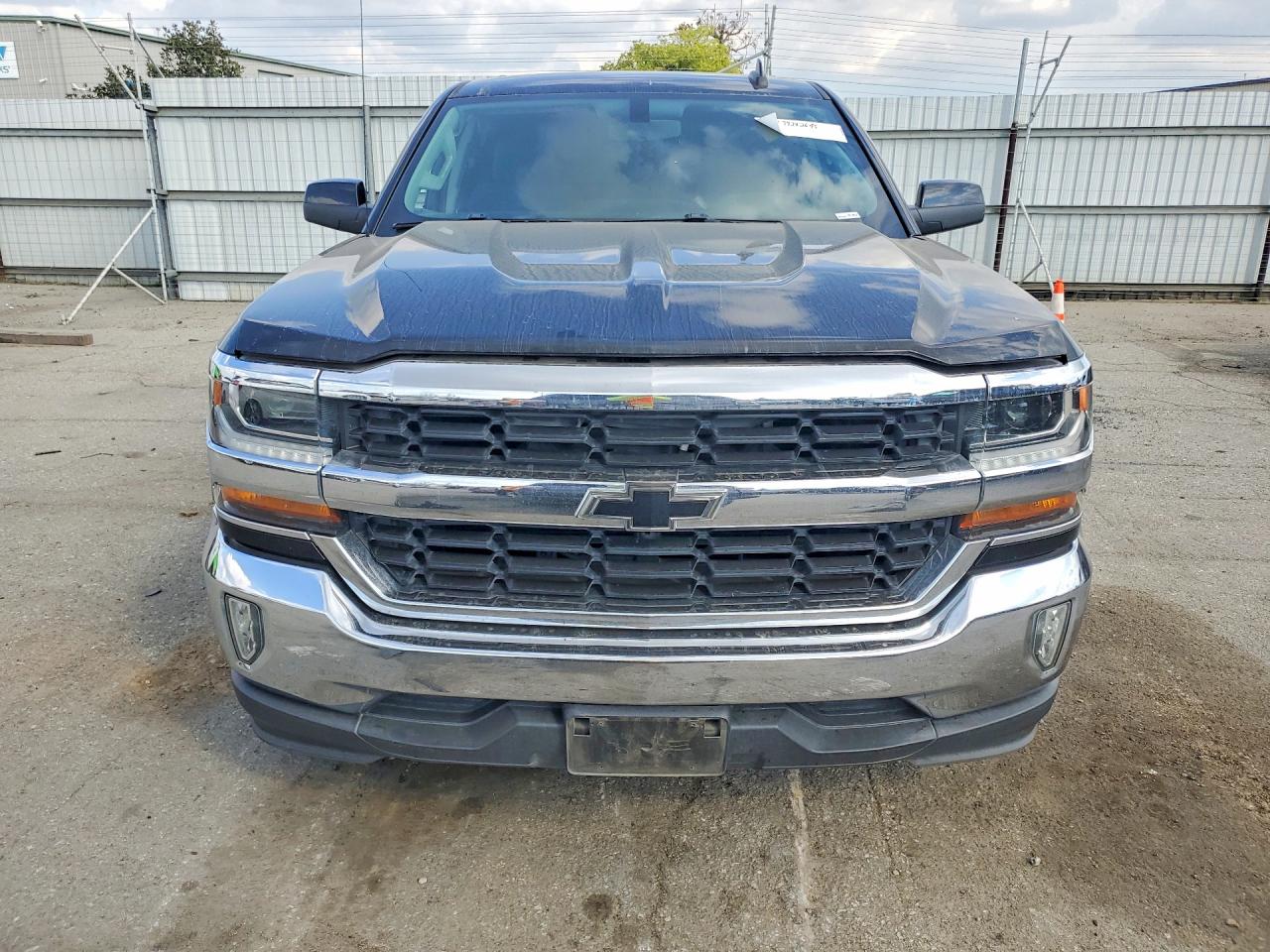 2017 CHEVROLET SILVERADO C1500 LT photo 9
