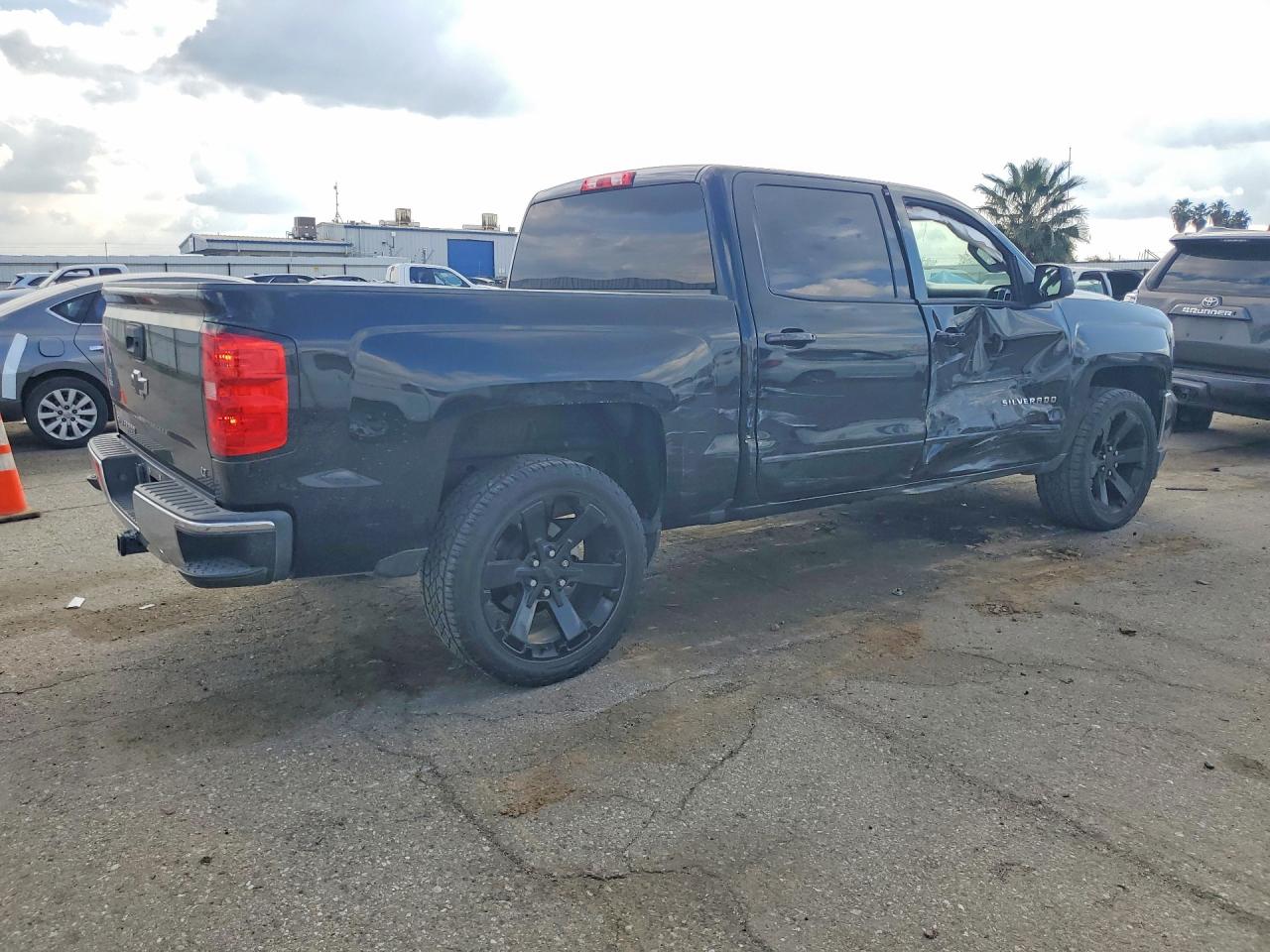 2017 CHEVROLET SILVERADO C1500 LT photo 5