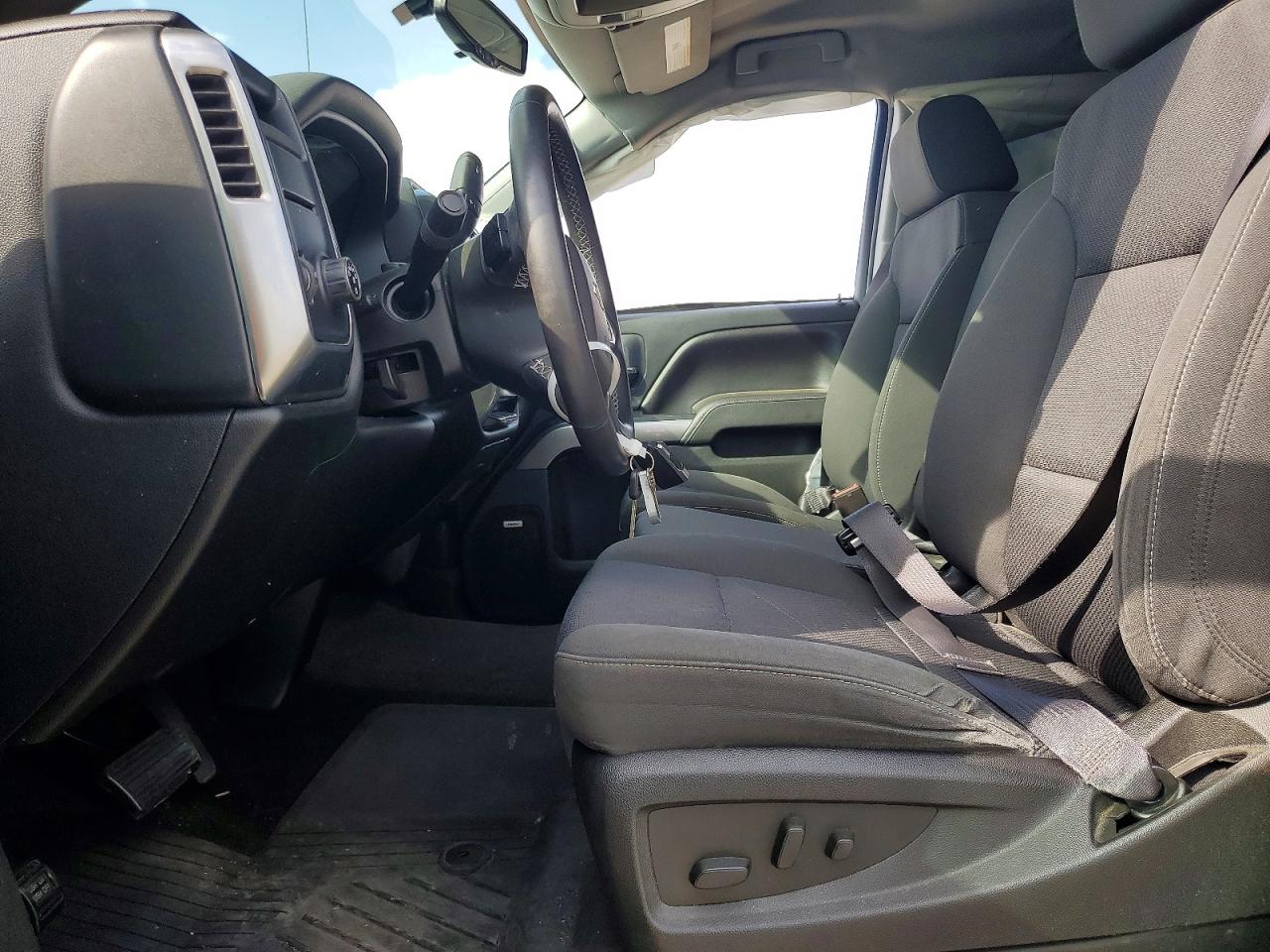 2017 CHEVROLET SILVERADO C1500 LT photo 13