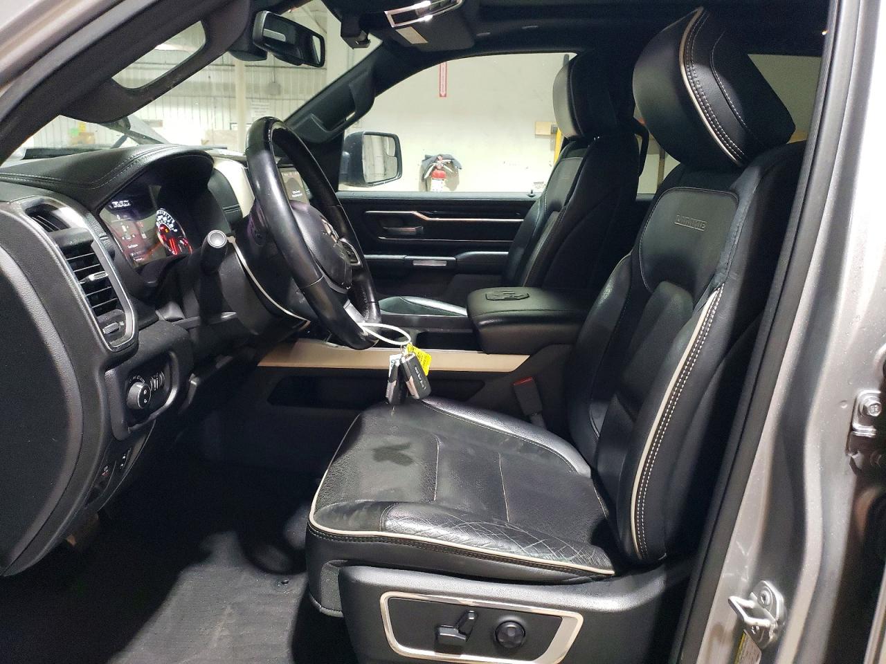 2019 RAM 1500 LARAMIE photo 25