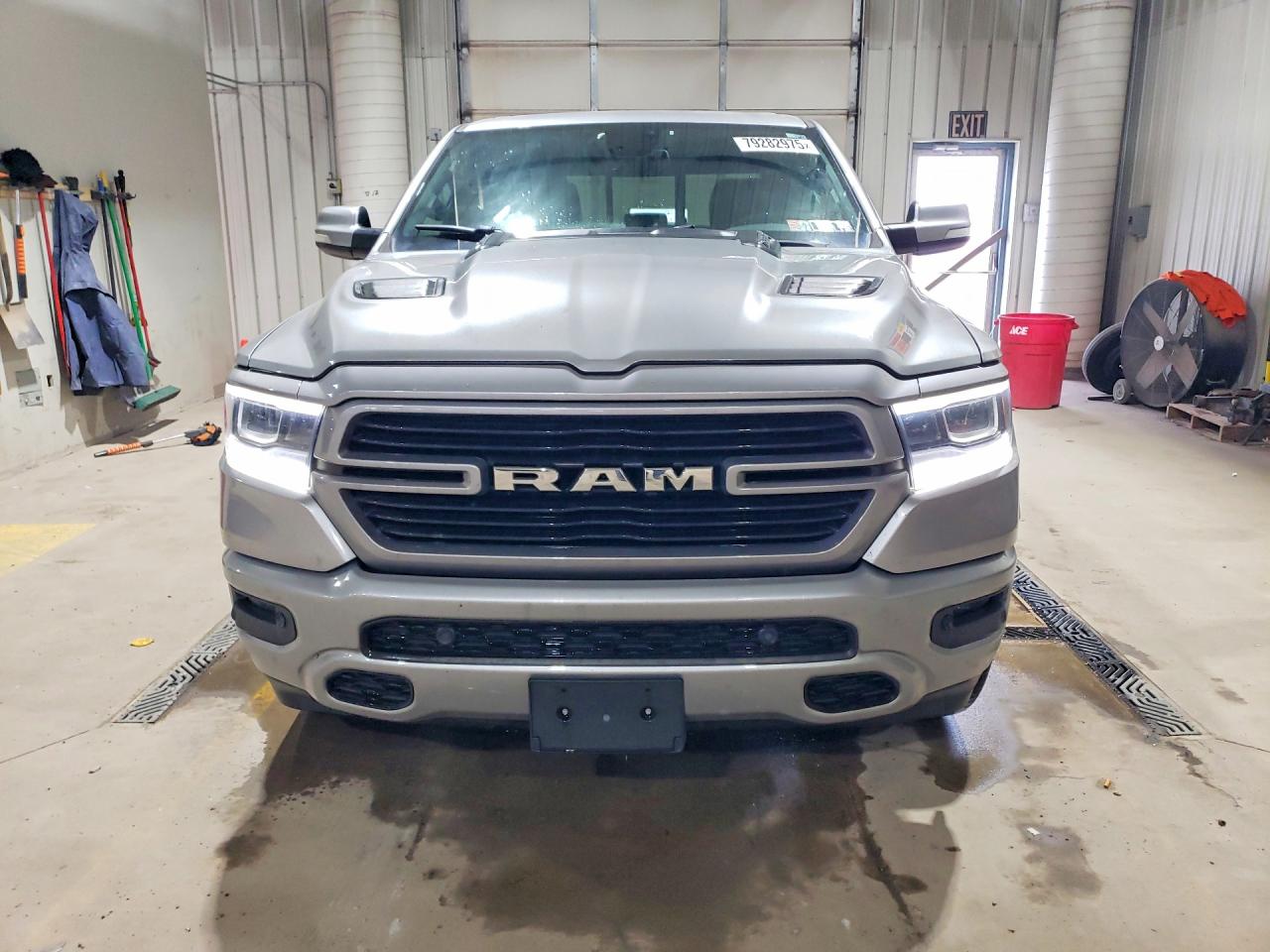 2019 RAM 1500 LARAMIE photo 17