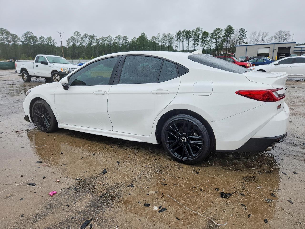 2025 TOYOTA CAMRY XSE photo 2