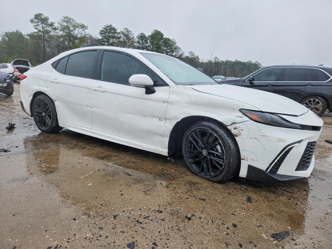 2025 TOYOTA CAMRY XSE photo 4