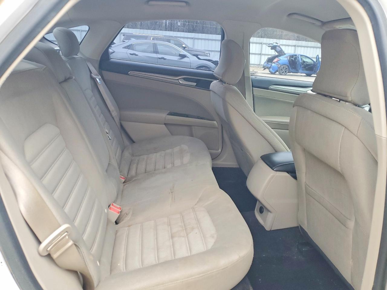 2017 FORD FUSION SE photo 19