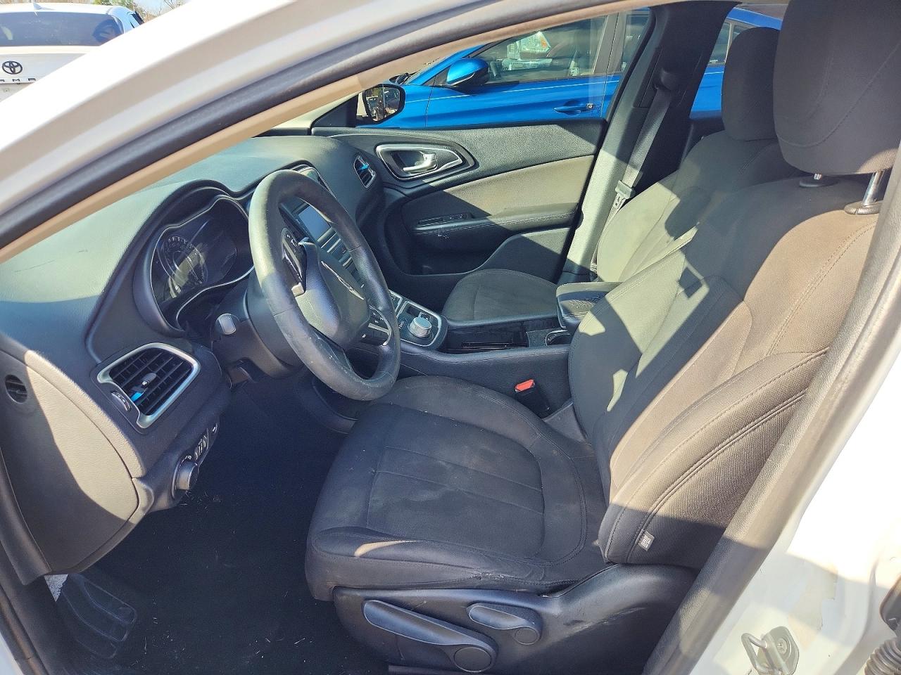 2015 CHRYSLER 200 LIMITED photo 7