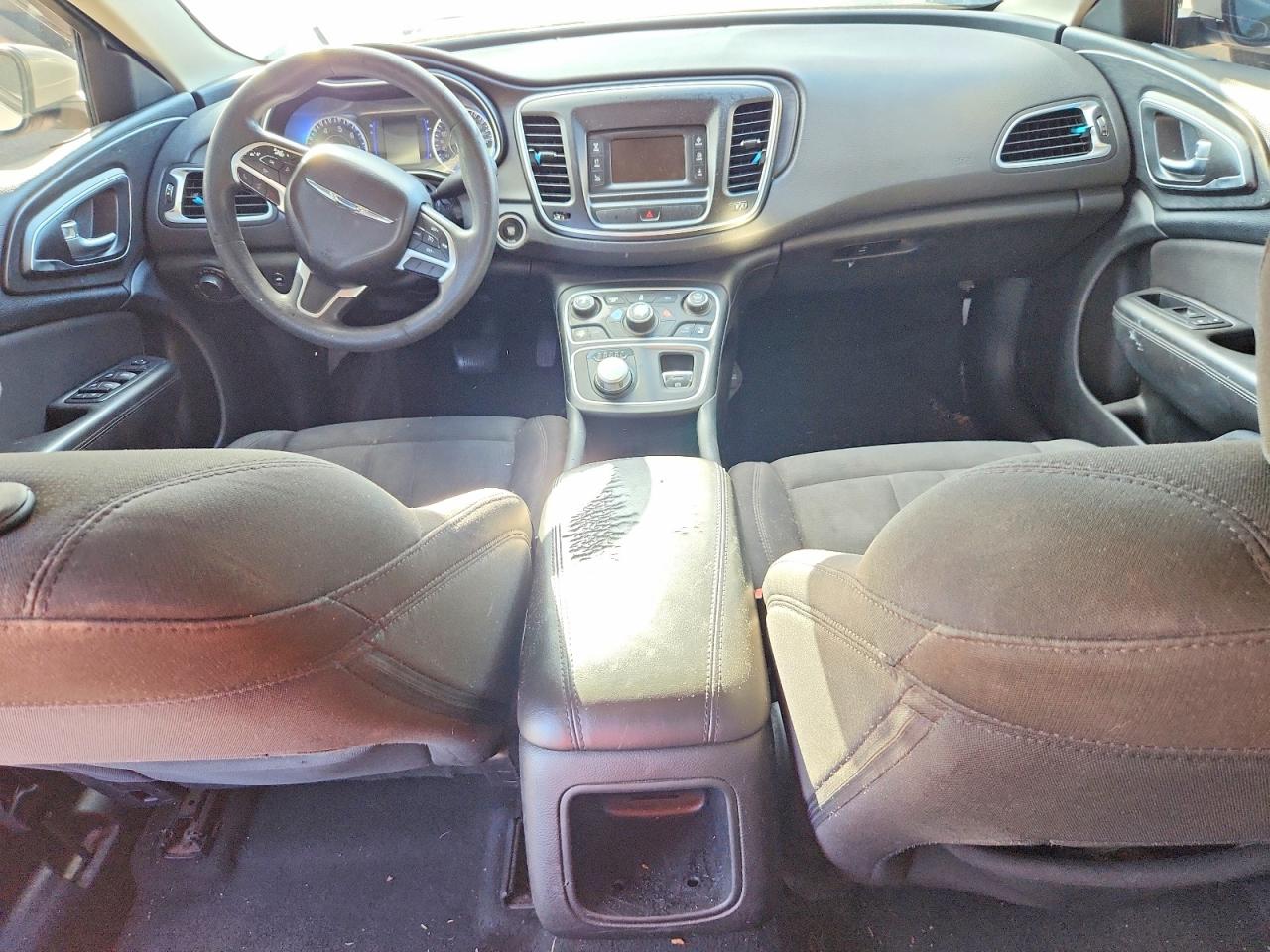 2015 CHRYSLER 200 LIMITED photo 8