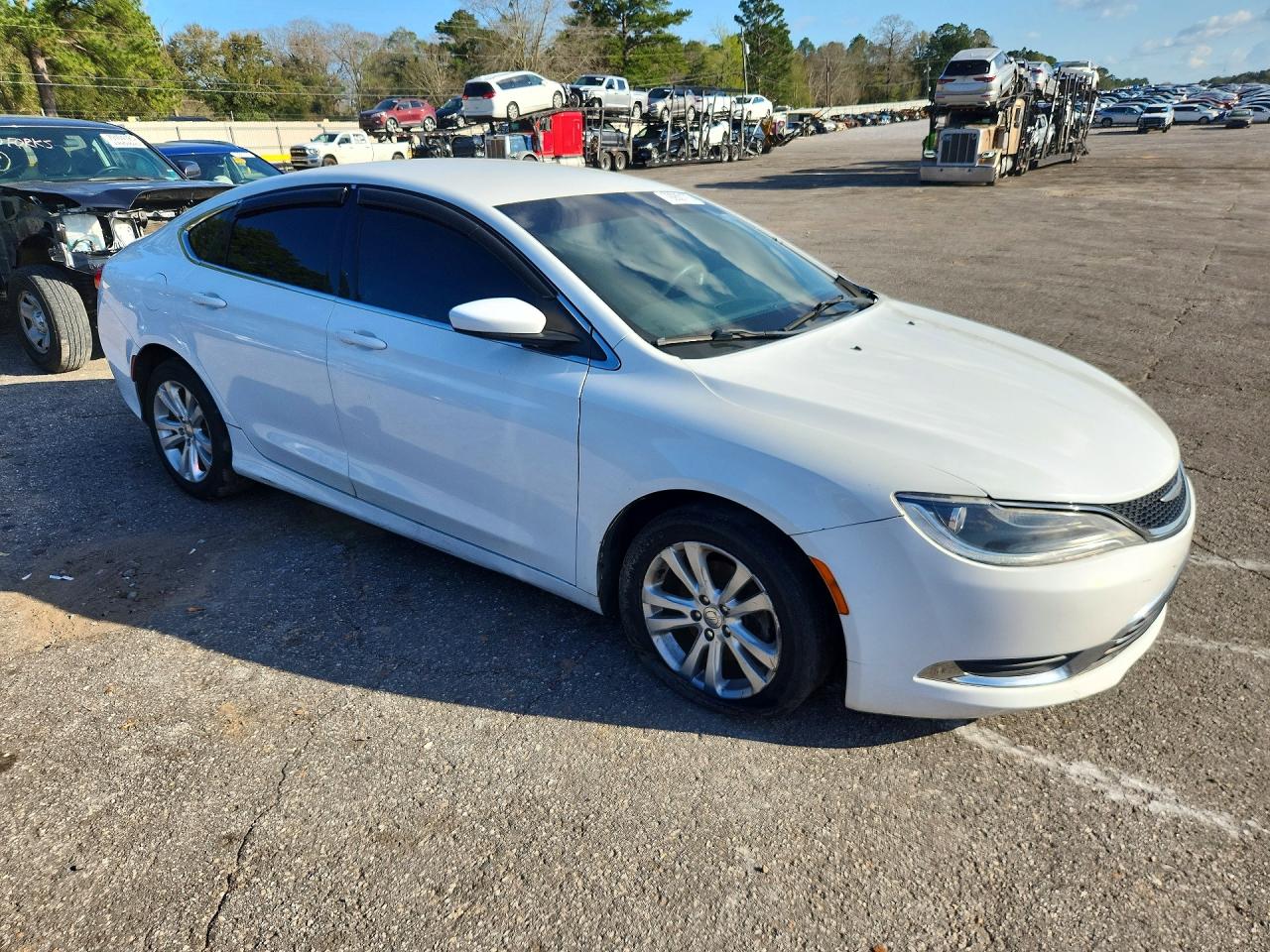 2015 CHRYSLER 200 LIMITED photo 4