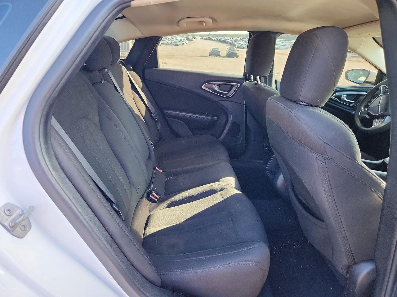 2015 CHRYSLER 200 LIMITED photo 10