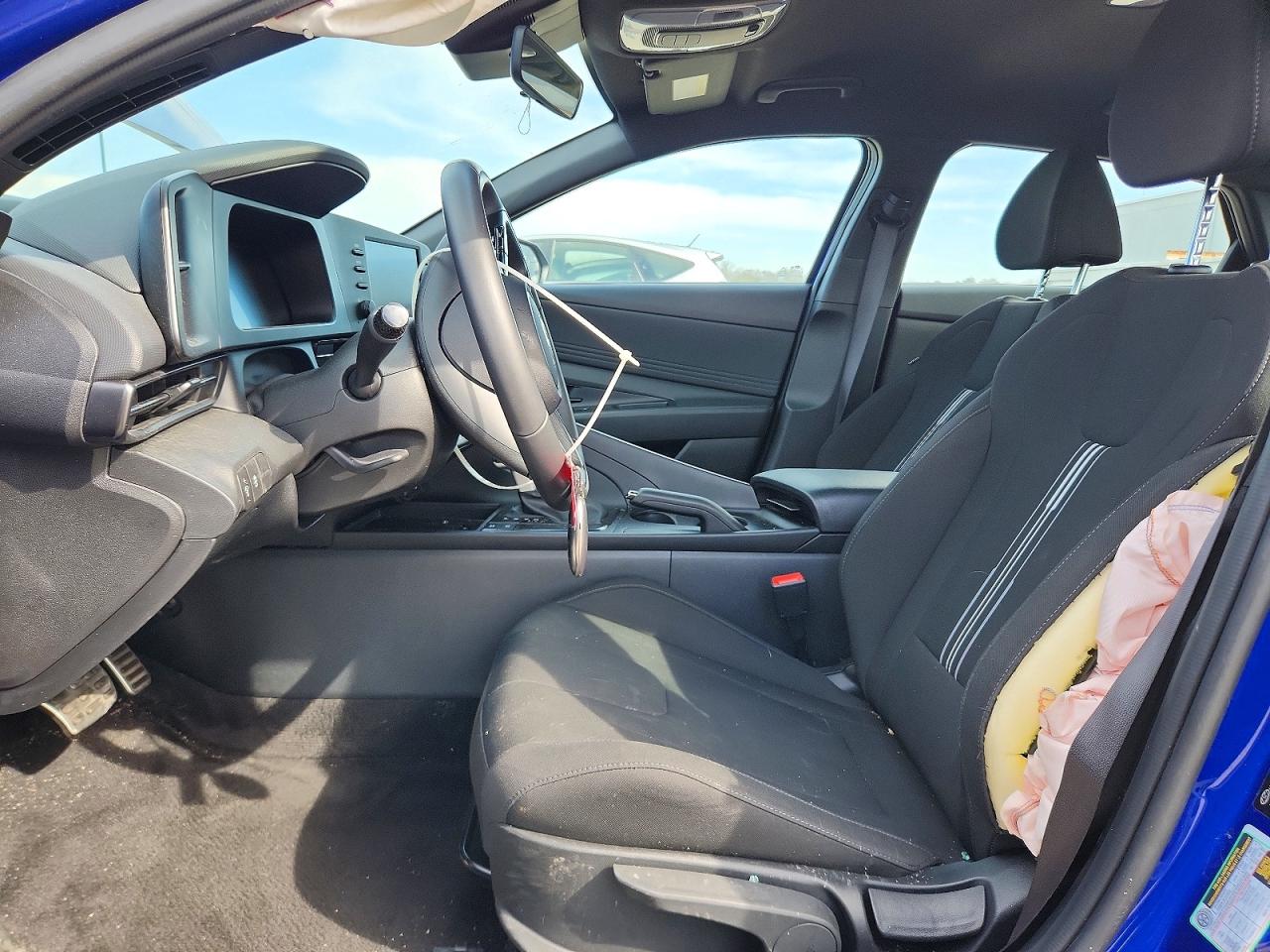 2025 HYUNDAI ELANTRA SEL SPORT photo 7