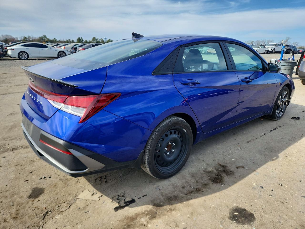 2025 HYUNDAI ELANTRA SEL SPORT photo 3