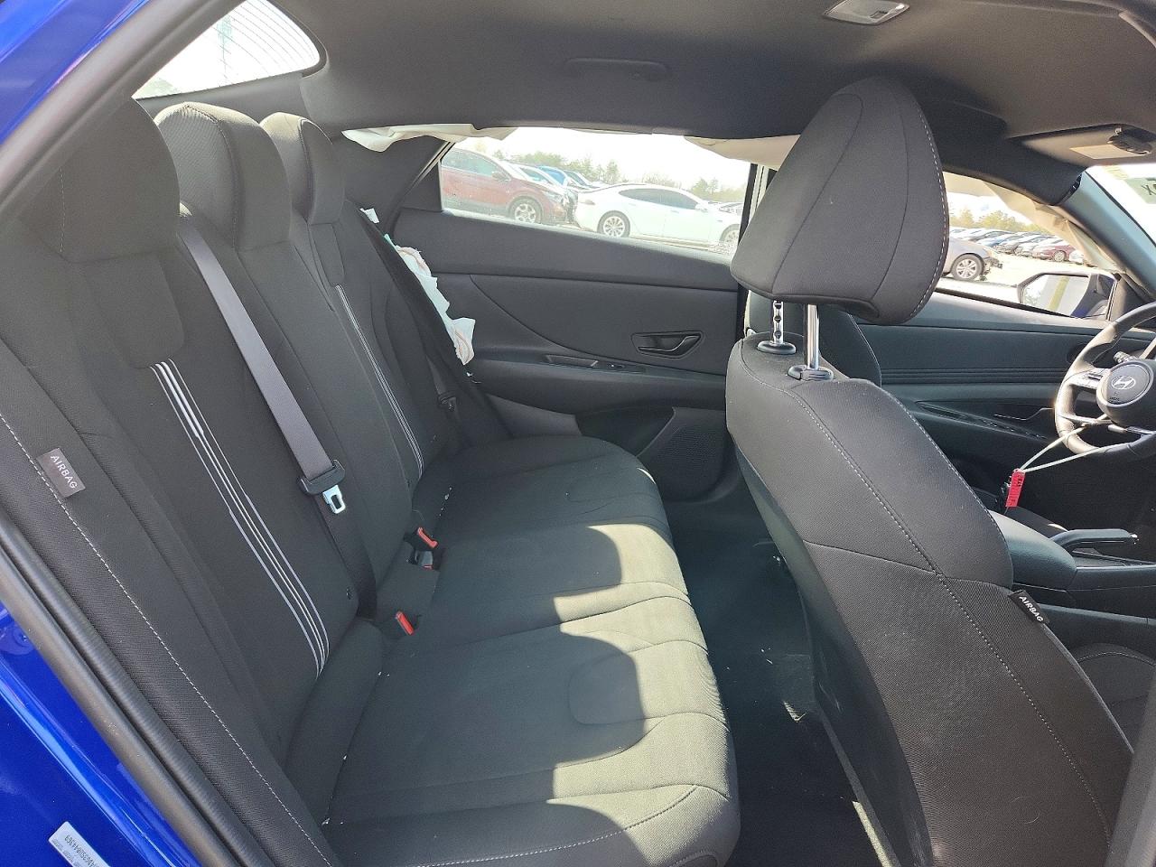 2025 HYUNDAI ELANTRA SEL SPORT photo 10