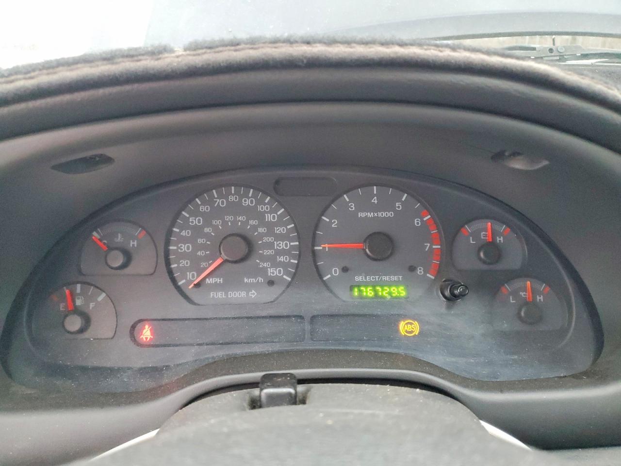2002 FORD MUSTANG GT photo 25