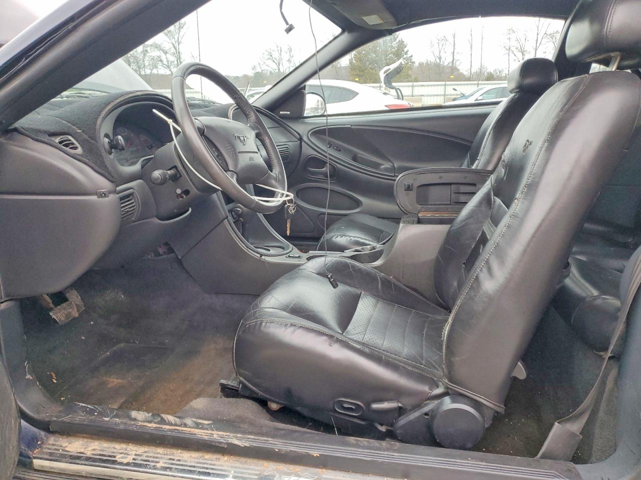 2002 FORD MUSTANG GT photo 19