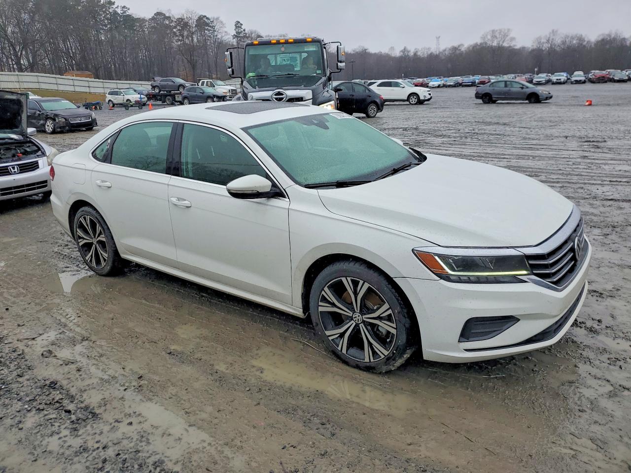 2021 VOLKSWAGEN PASSAT SE photo 4