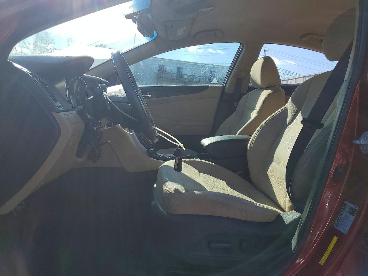 2013 HYUNDAI SONATA GLS photo 13