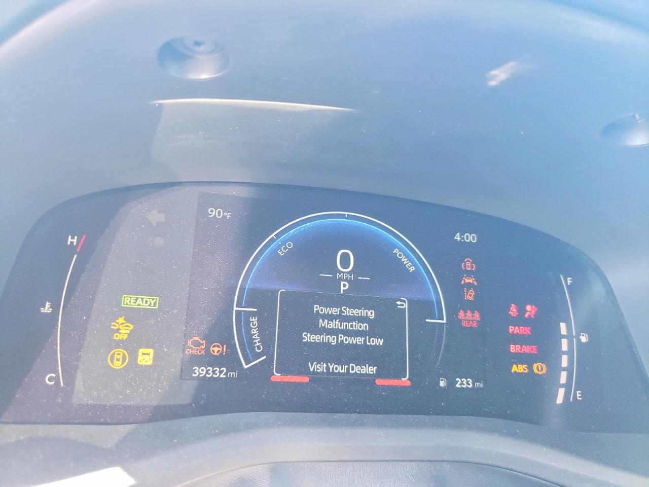 2025 TOYOTA CAMRY LE photo 9
