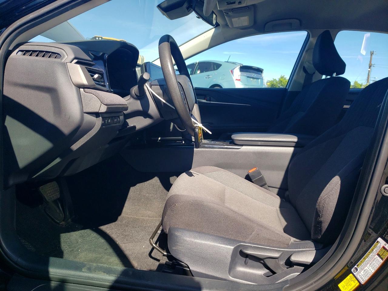 2025 TOYOTA CAMRY LE photo 7