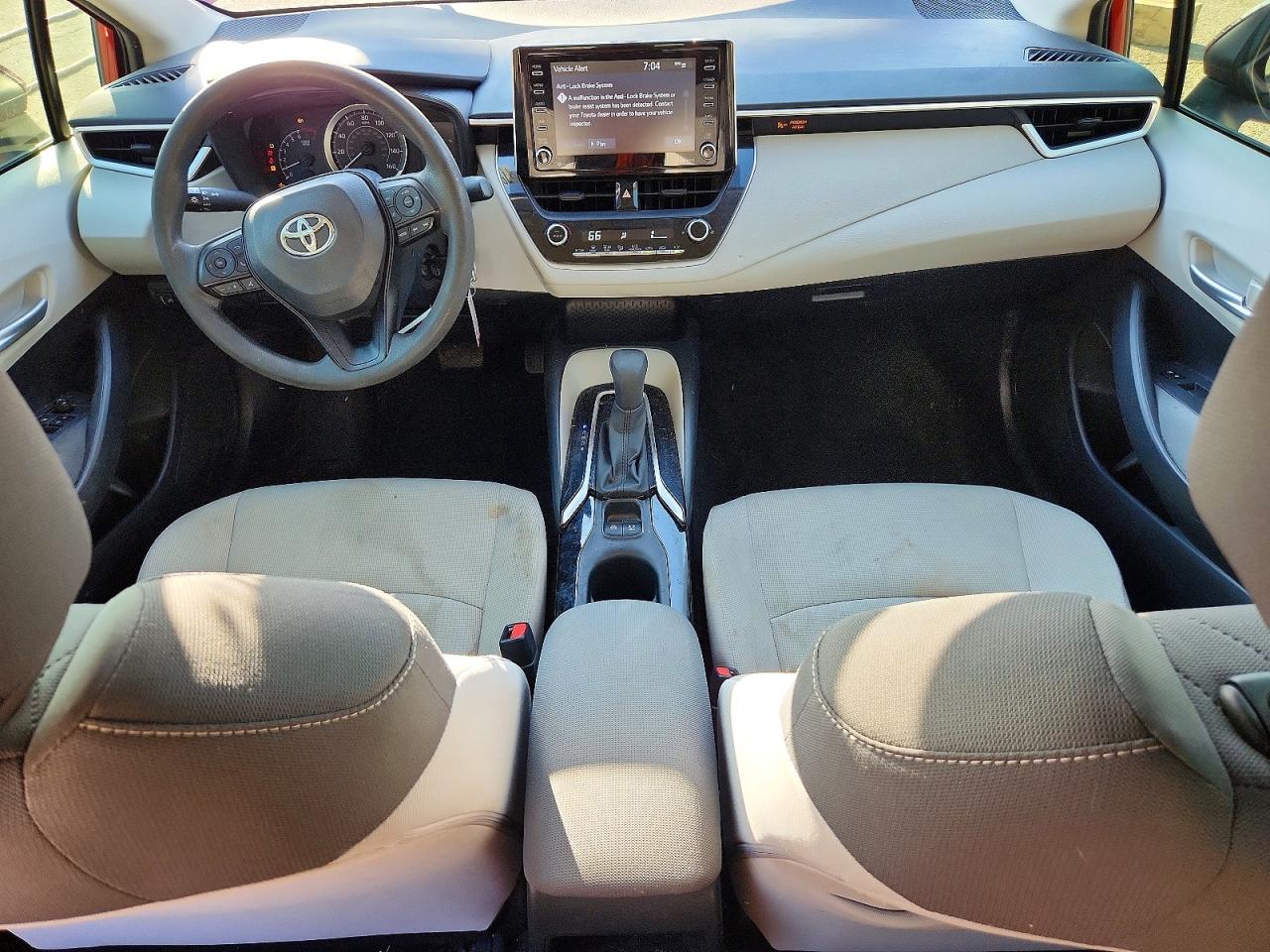 2021 TOYOTA COROLLA LE photo 8
