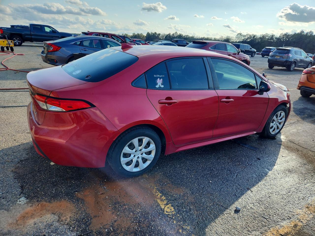 2021 TOYOTA COROLLA LE photo 3