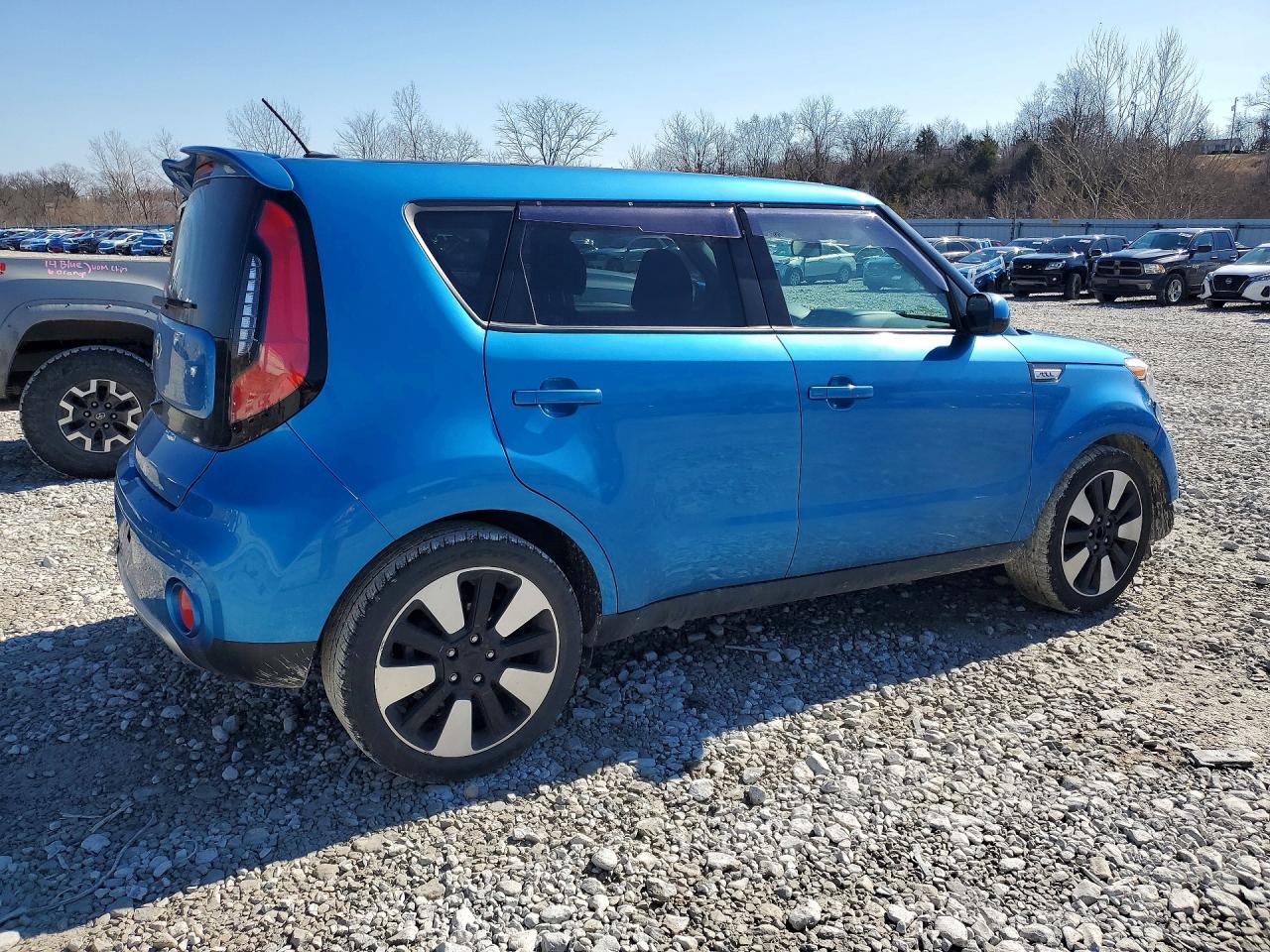 2017 KIA SOUL + photo 5