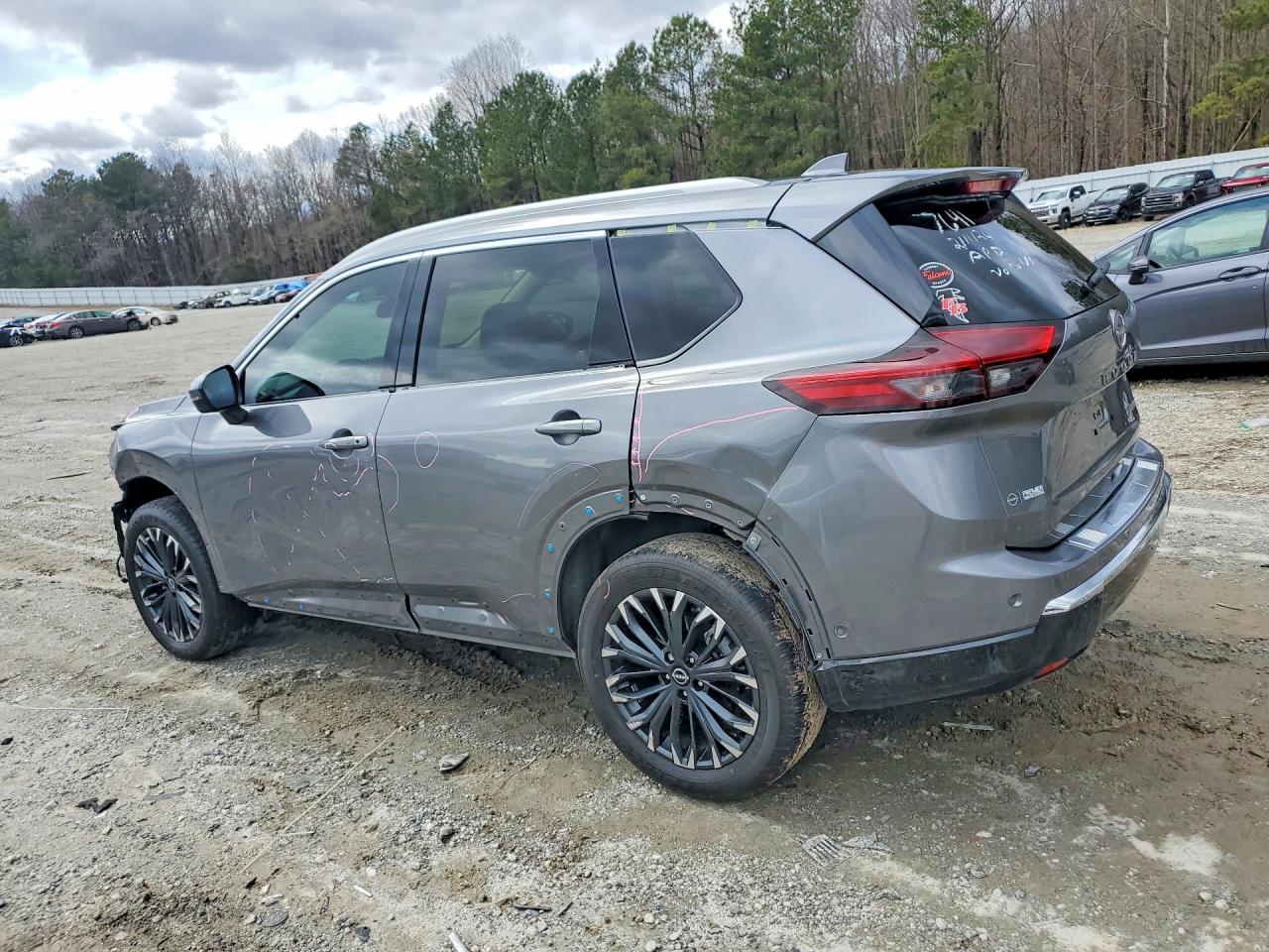 2024 NISSAN ROGUE PLATINUM photo 3