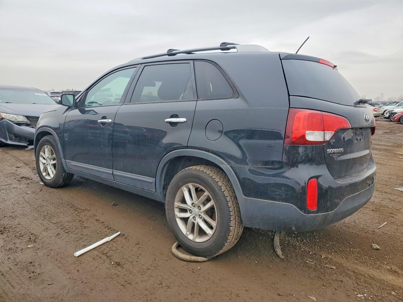 2014 KIA SORENTO LX photo 2