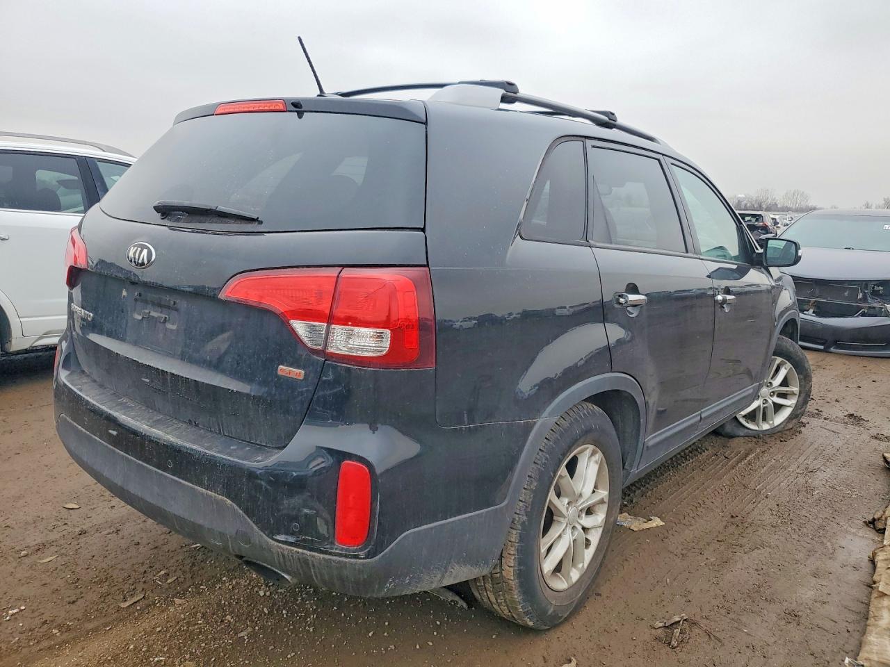 2014 KIA SORENTO LX photo 3