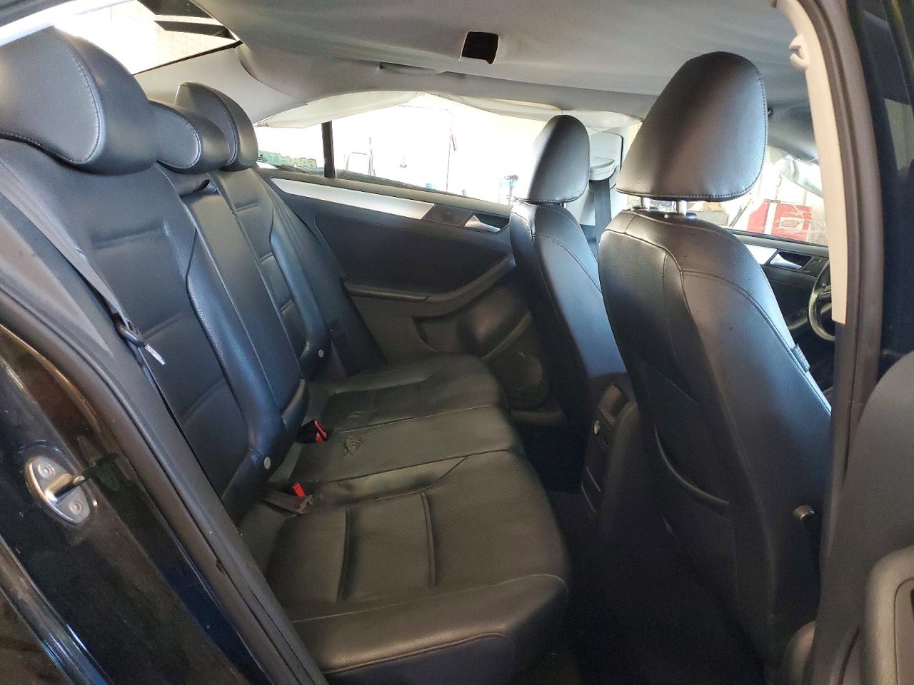 2014 VOLKSWAGEN JETTA SE photo 28