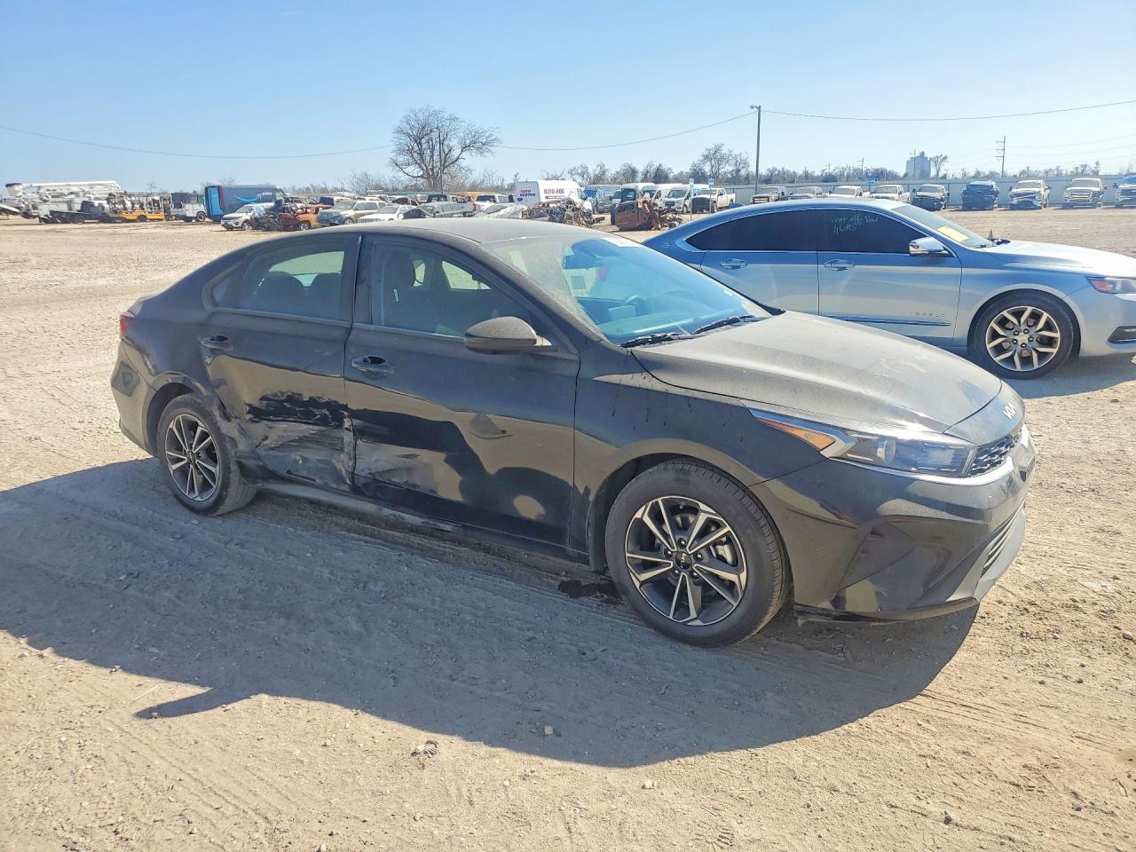 2023 KIA FORTE LXS photo 7