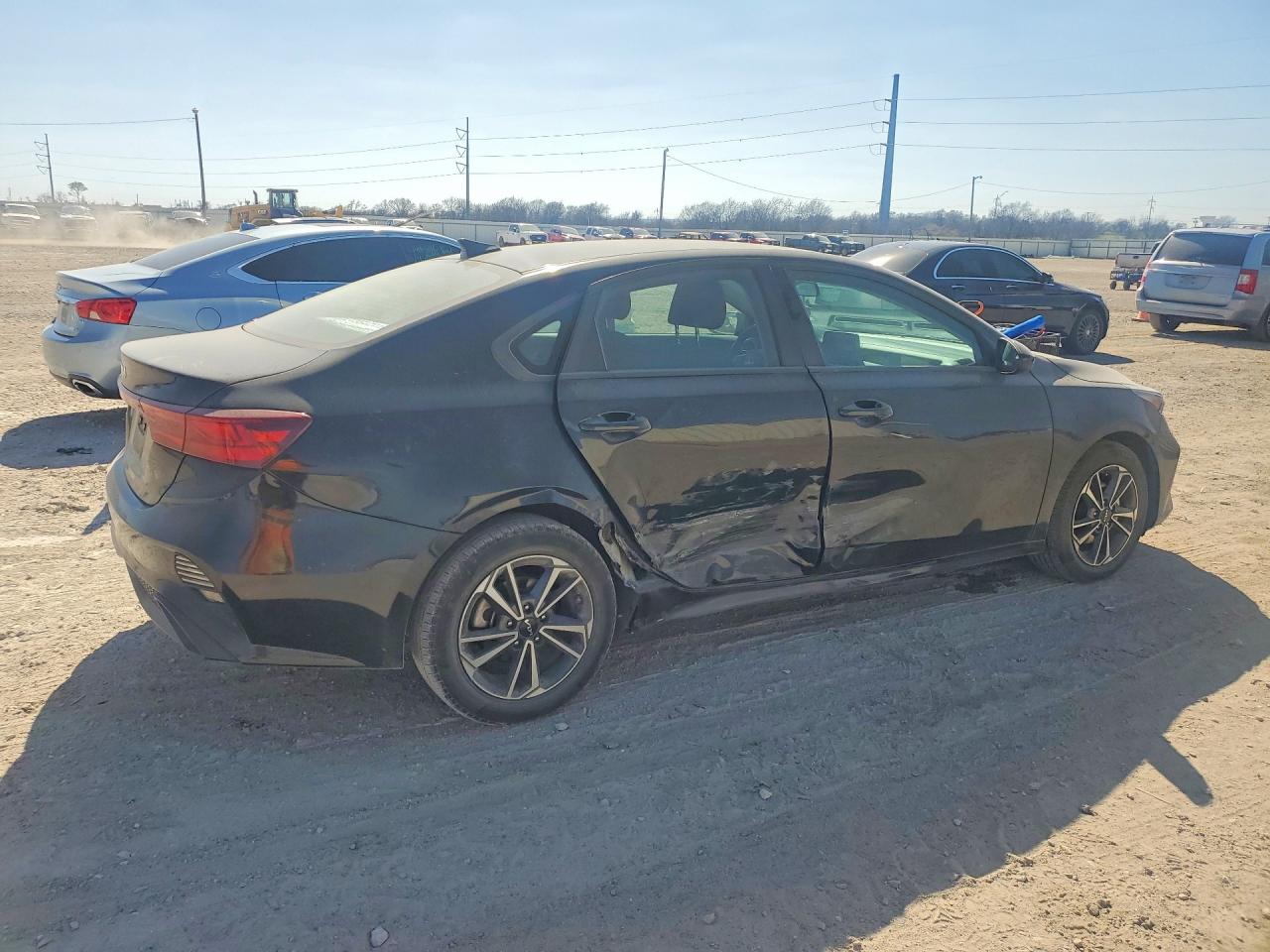 2023 KIA FORTE LXS photo 5