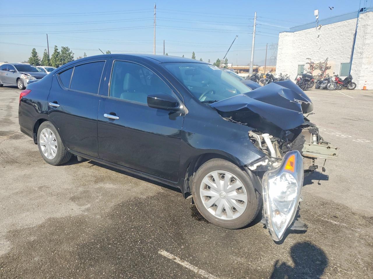 2018 NISSAN VERSA SV photo 7