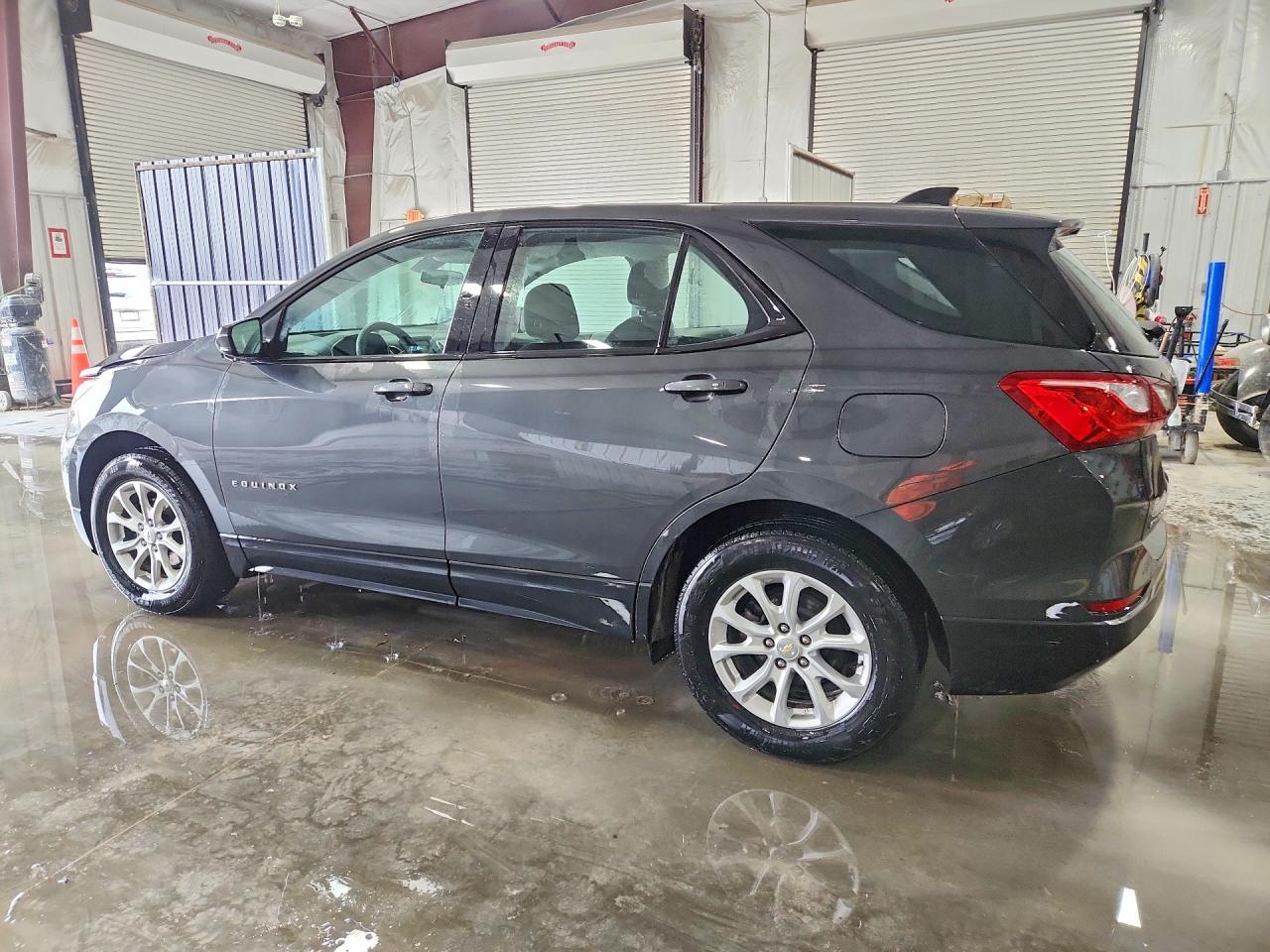 2018 CHEVROLET EQUINOX LS photo 2