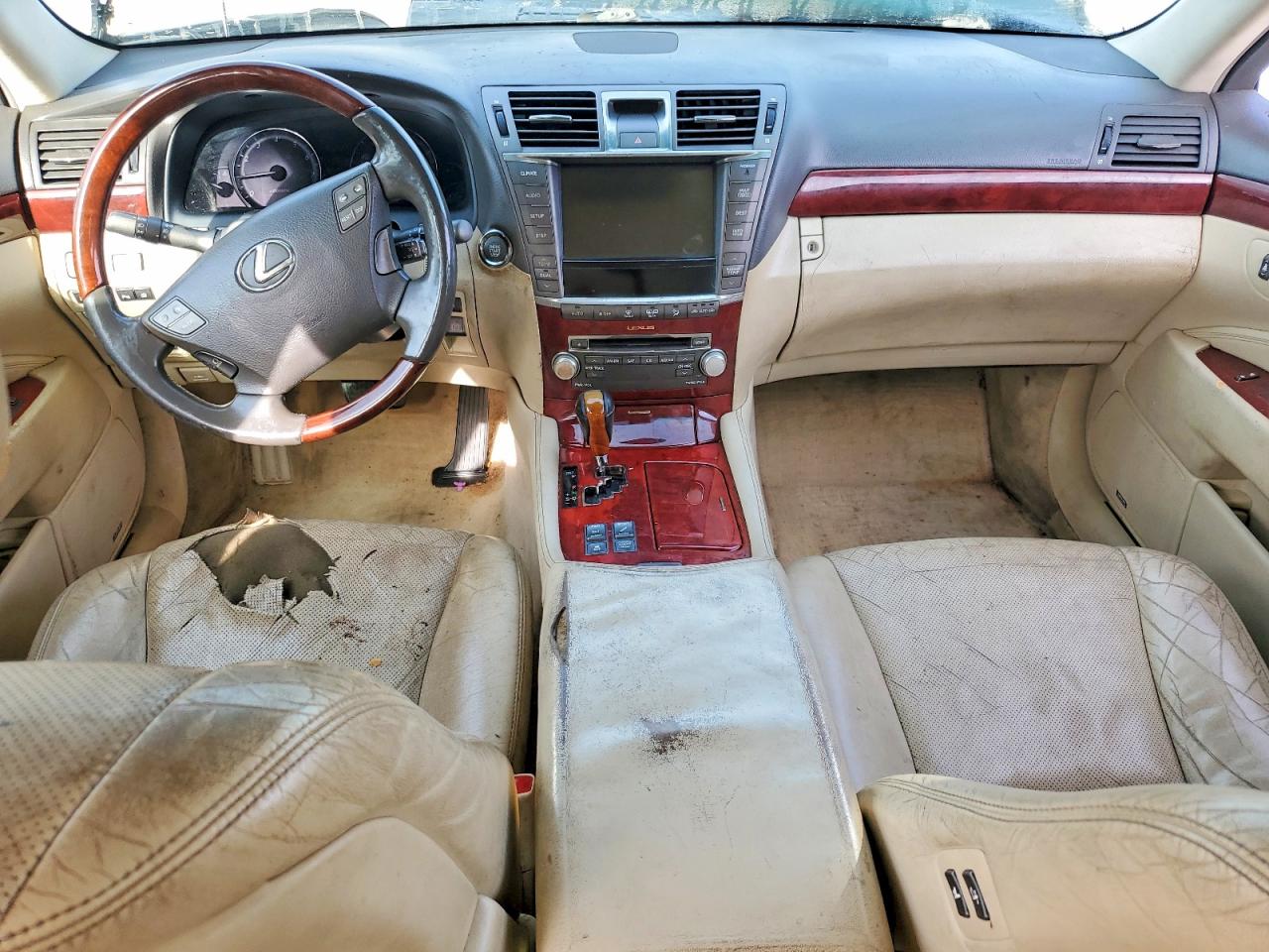 2010 LEXUS LS 460 photo 8