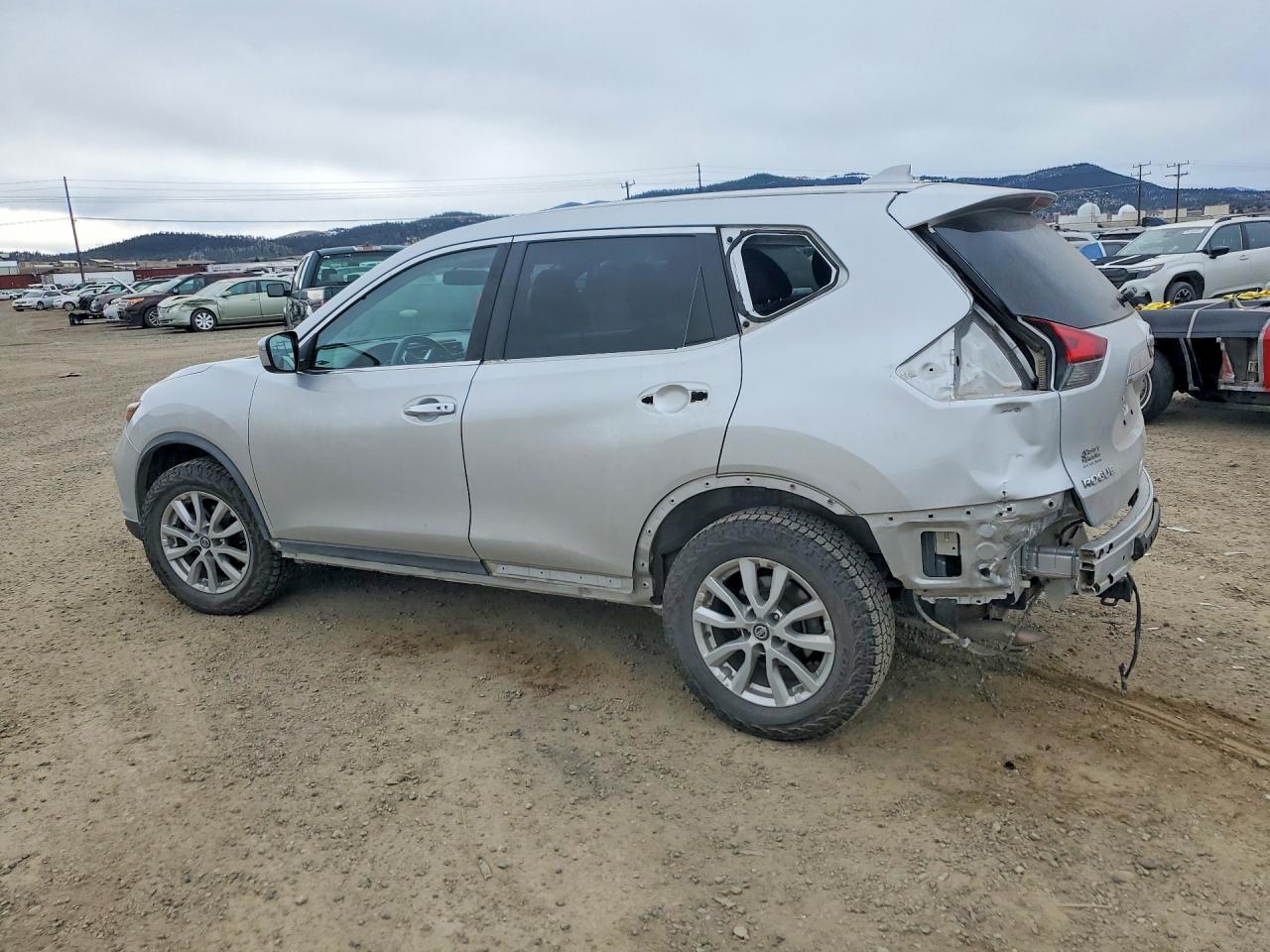 2018 NISSAN ROGUE SV photo 3