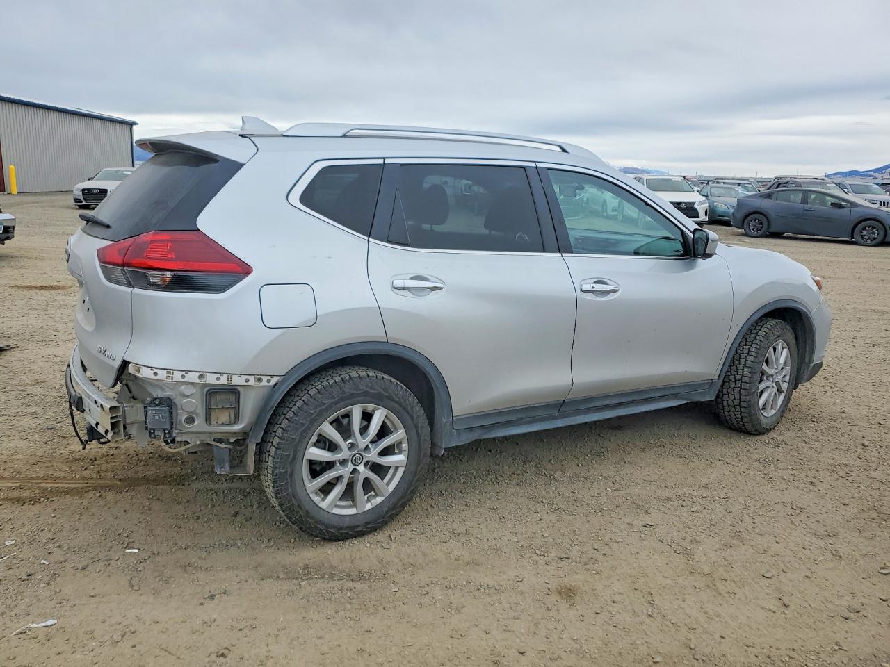2018 NISSAN ROGUE SV photo 5