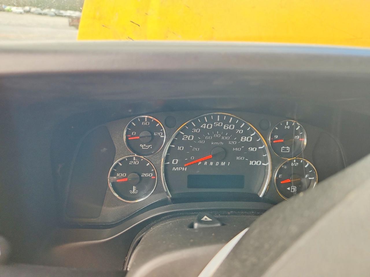 2023 GMC SAVANA BOX TRUCK photo 9