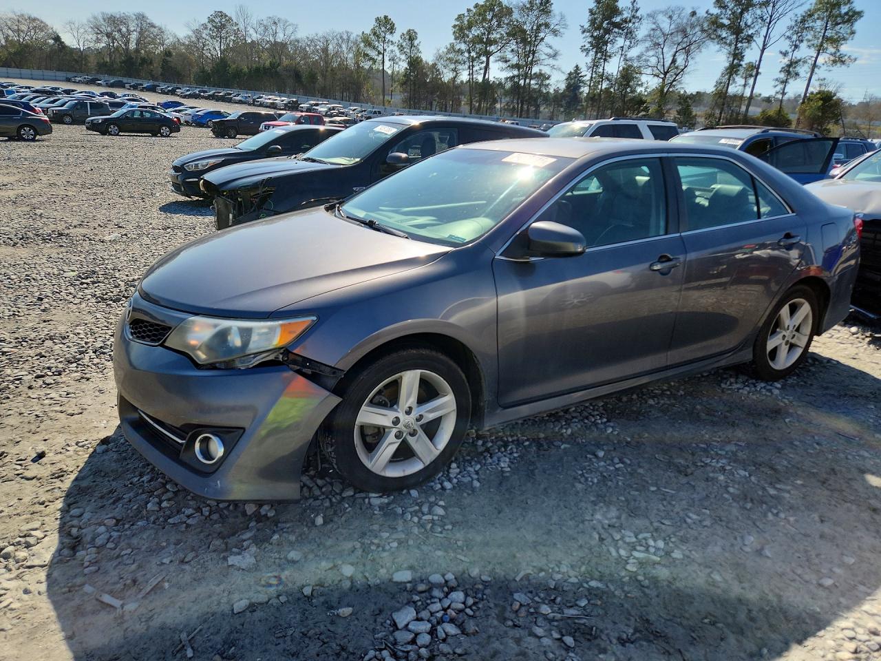 2014 TOYOTA CAMRY
