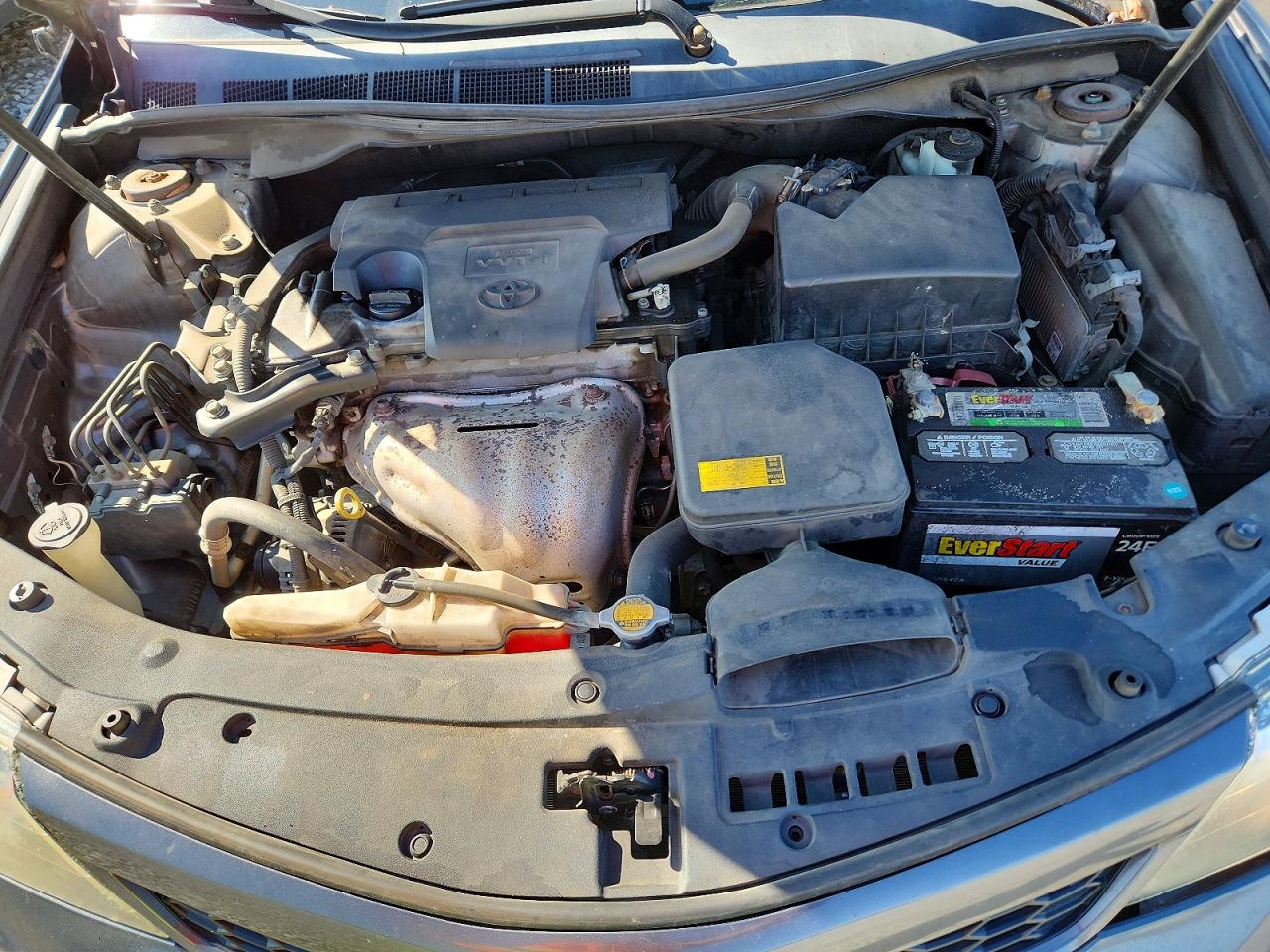 2014 TOYOTA CAMRY SE photo 31