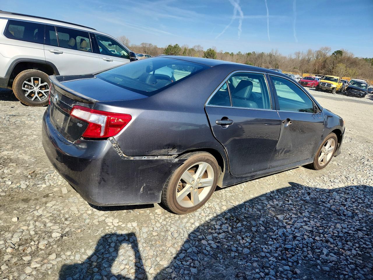 2014 TOYOTA CAMRY SE photo 7