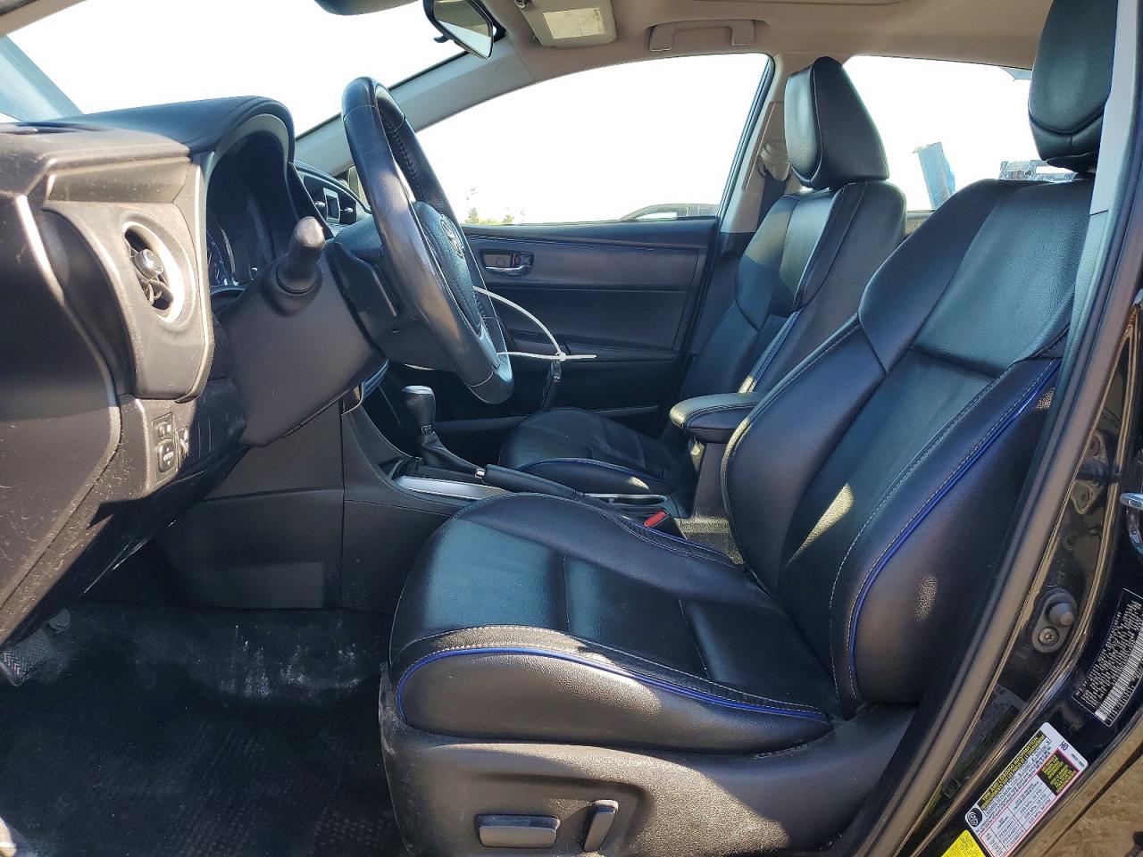 2017 TOYOTA COROLLA XSE photo 13