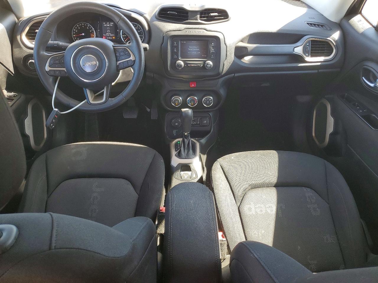 2017 JEEP RENEGADE SPORT photo 22