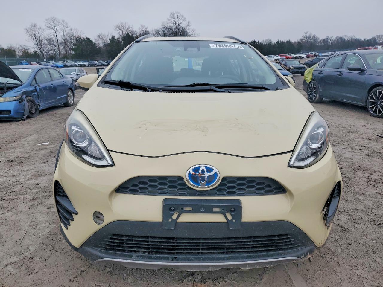 2018 TOYOTA PRIUS C TWO photo 5