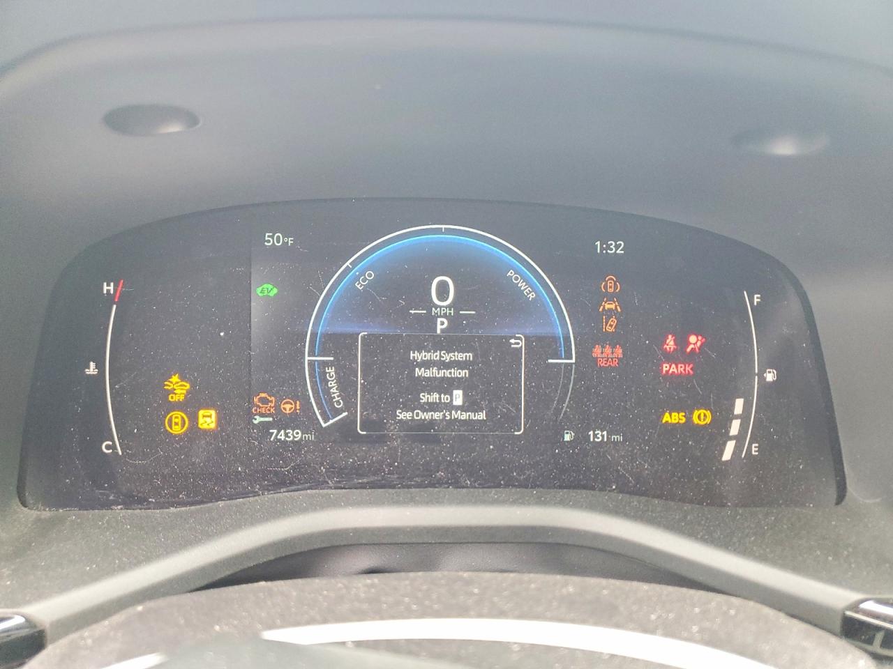 2025 TOYOTA CAMRY LE photo 9