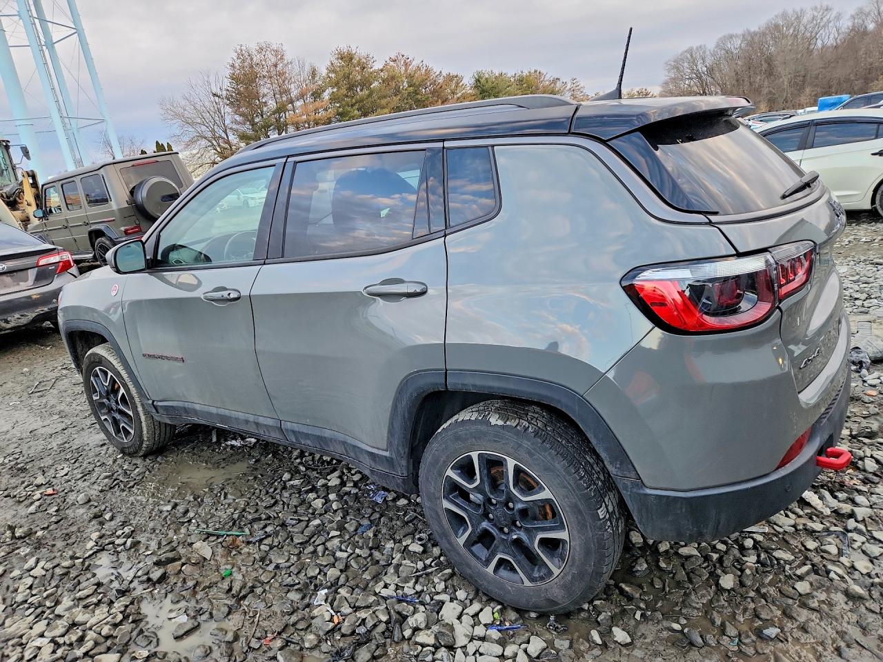 2021 JEEP COMPASS TRAILHAWK photo 4