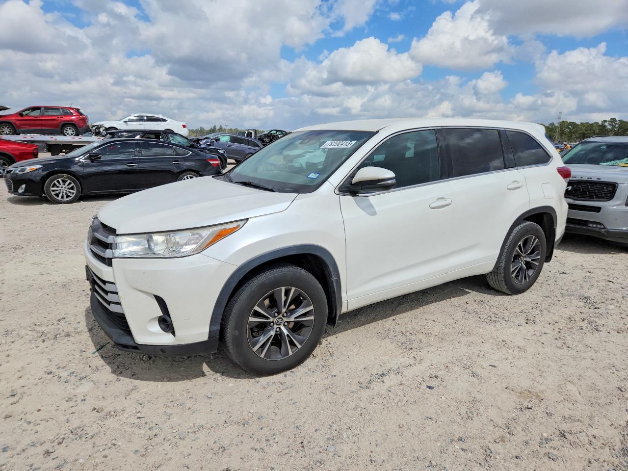 2018 TOYOTA HIGHLANDER