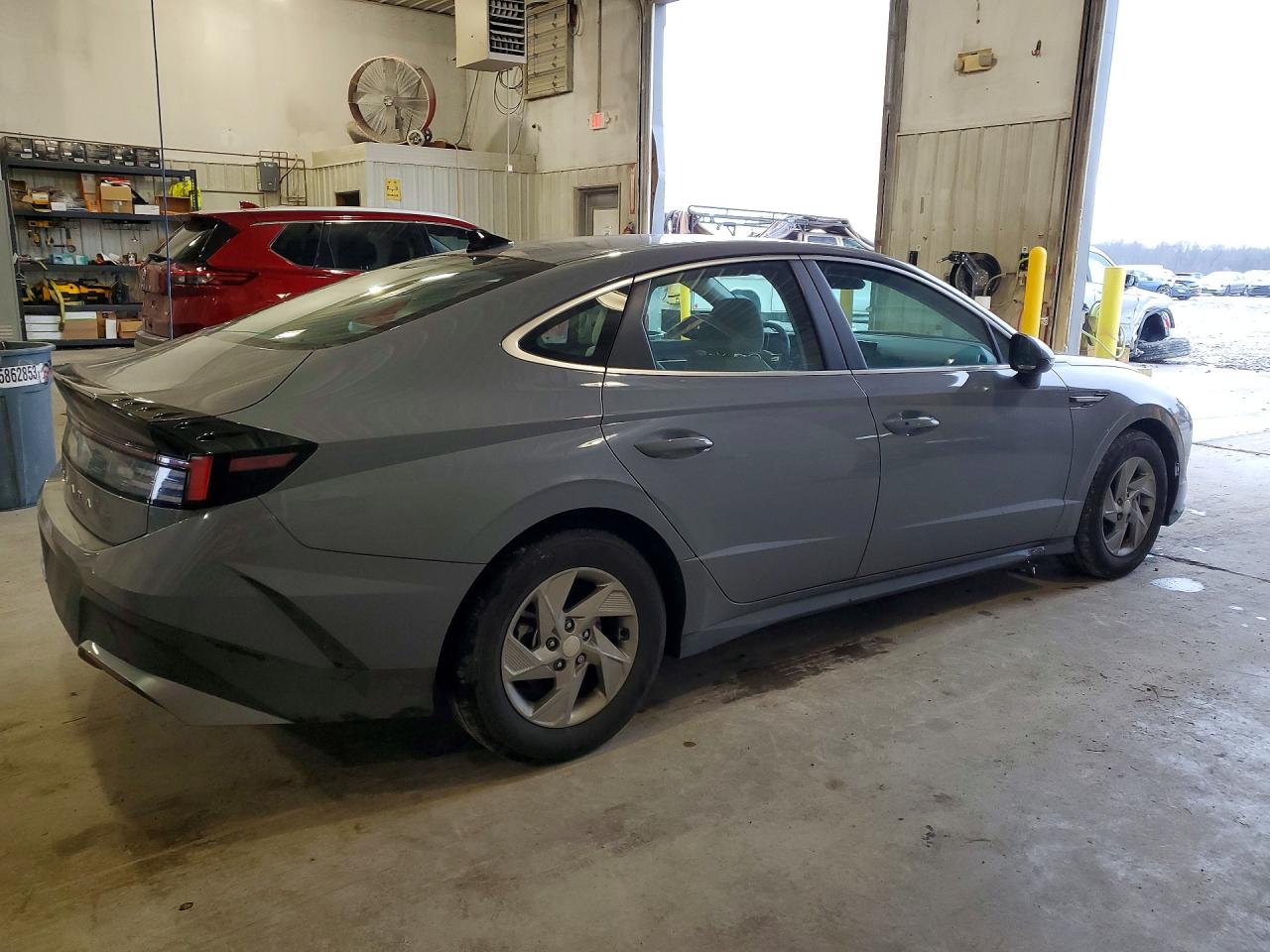 2025 HYUNDAI SONATA SE photo 3