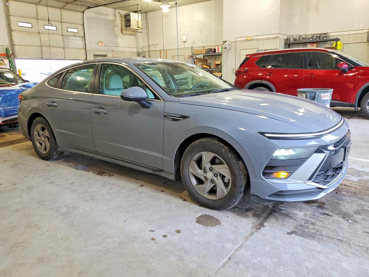2025 HYUNDAI SONATA SE photo 4