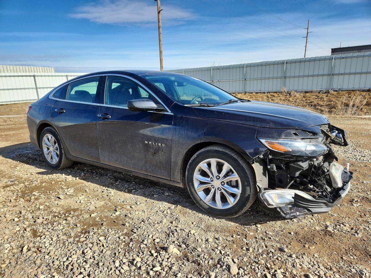 2022 CHEVROLET MALIBU LT photo 4